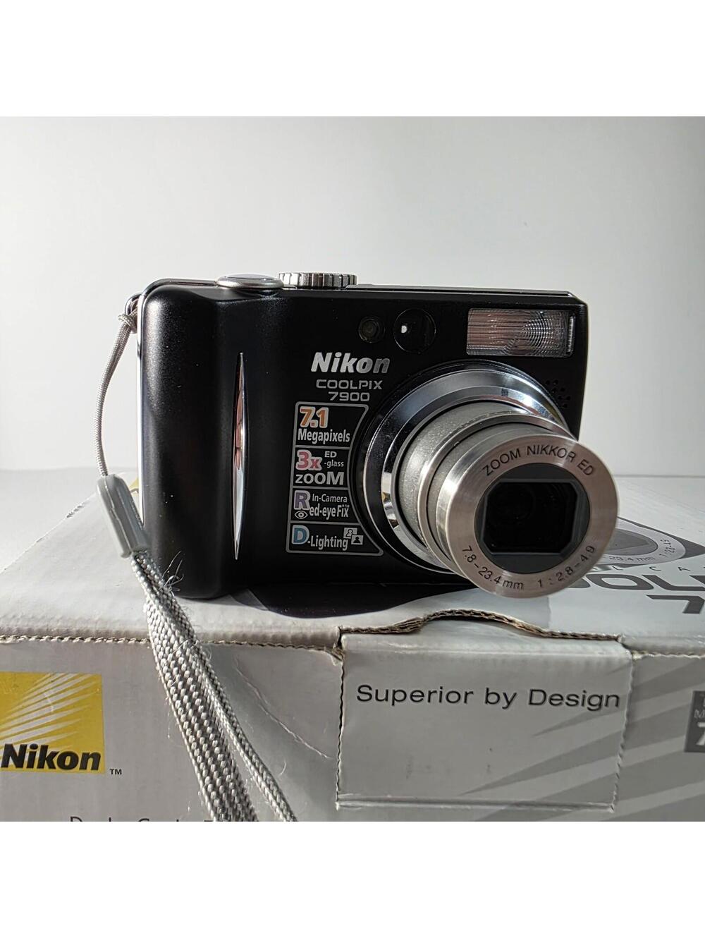 Nikon Coolpix 7900 7.1MP Digital Camera Silver w/ Box - Broken Battery Door